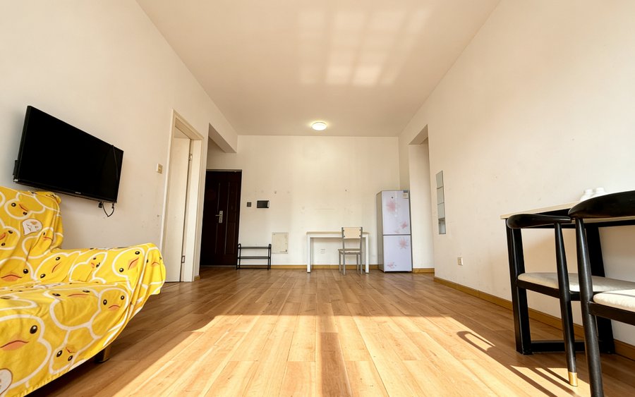 越秀东区二室一厅一卫民水民电带燃气包物业