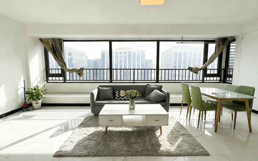 越秀后湾四室二厅二卫大边套包物业包车位