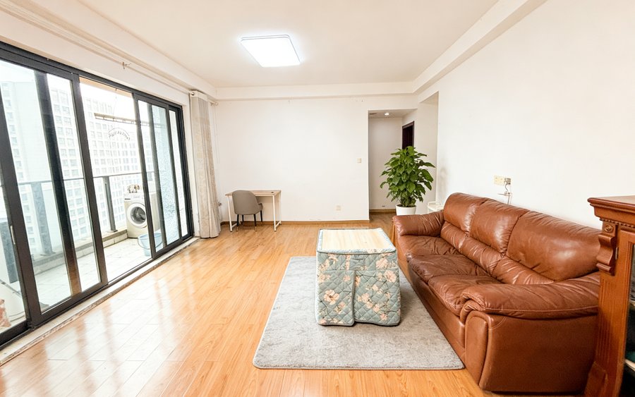 越秀东区三室二厅二卫