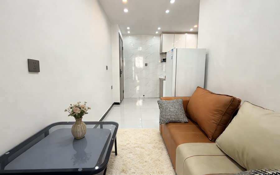 越秀东区二室一厅一卫民水民电带燃气包物业